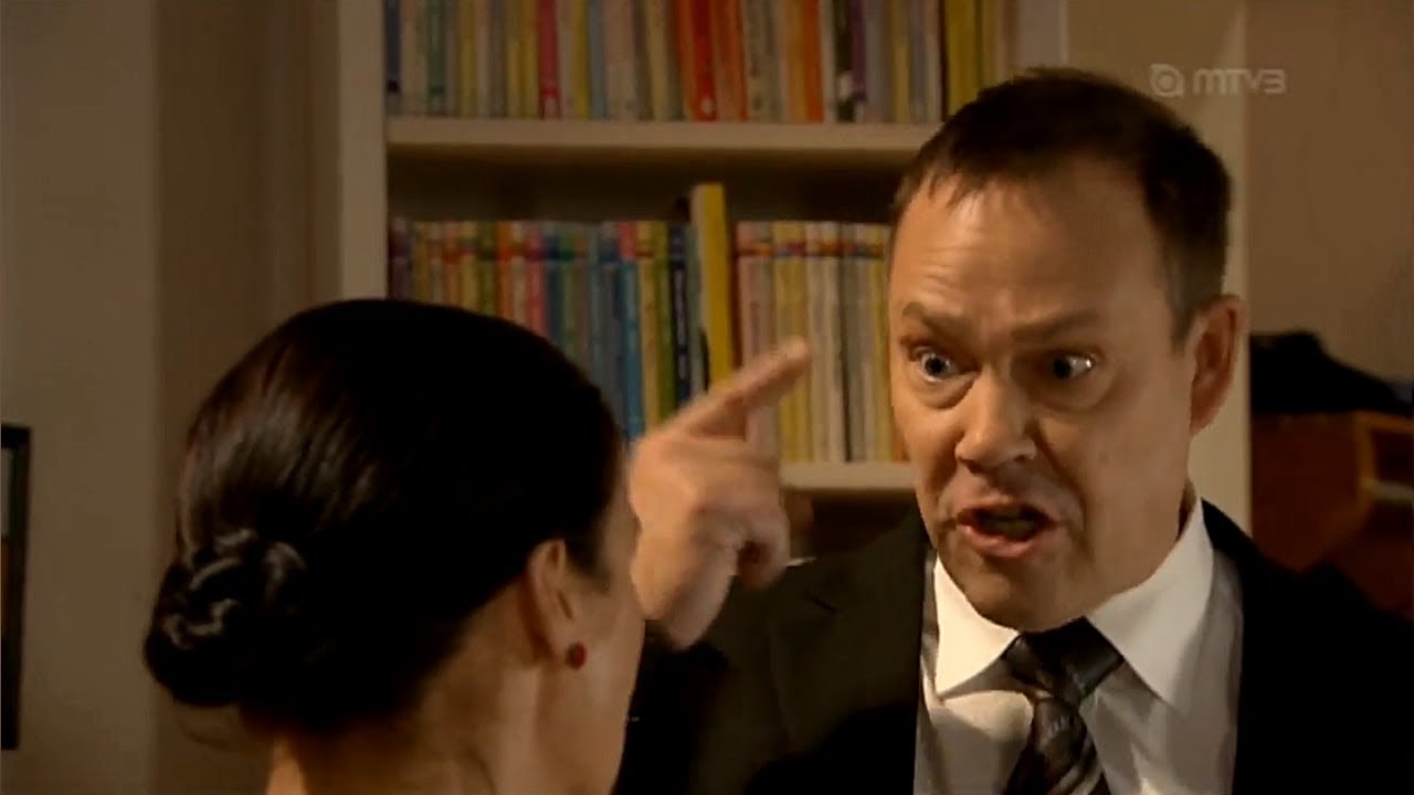 Salkkarit - Lasse raivoaa ja heittää Severin kirjan roskiin (2012)