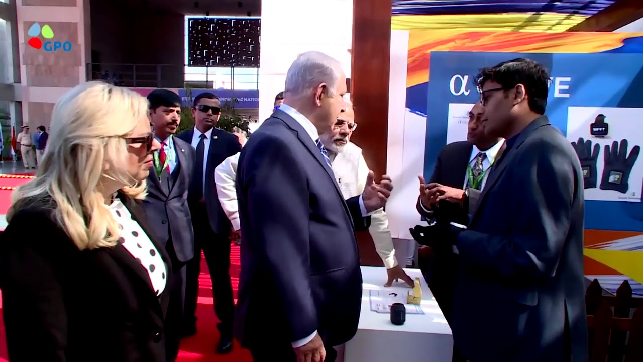 PM Netanyahu and PM Modi at iCreate Exhibition Trim
