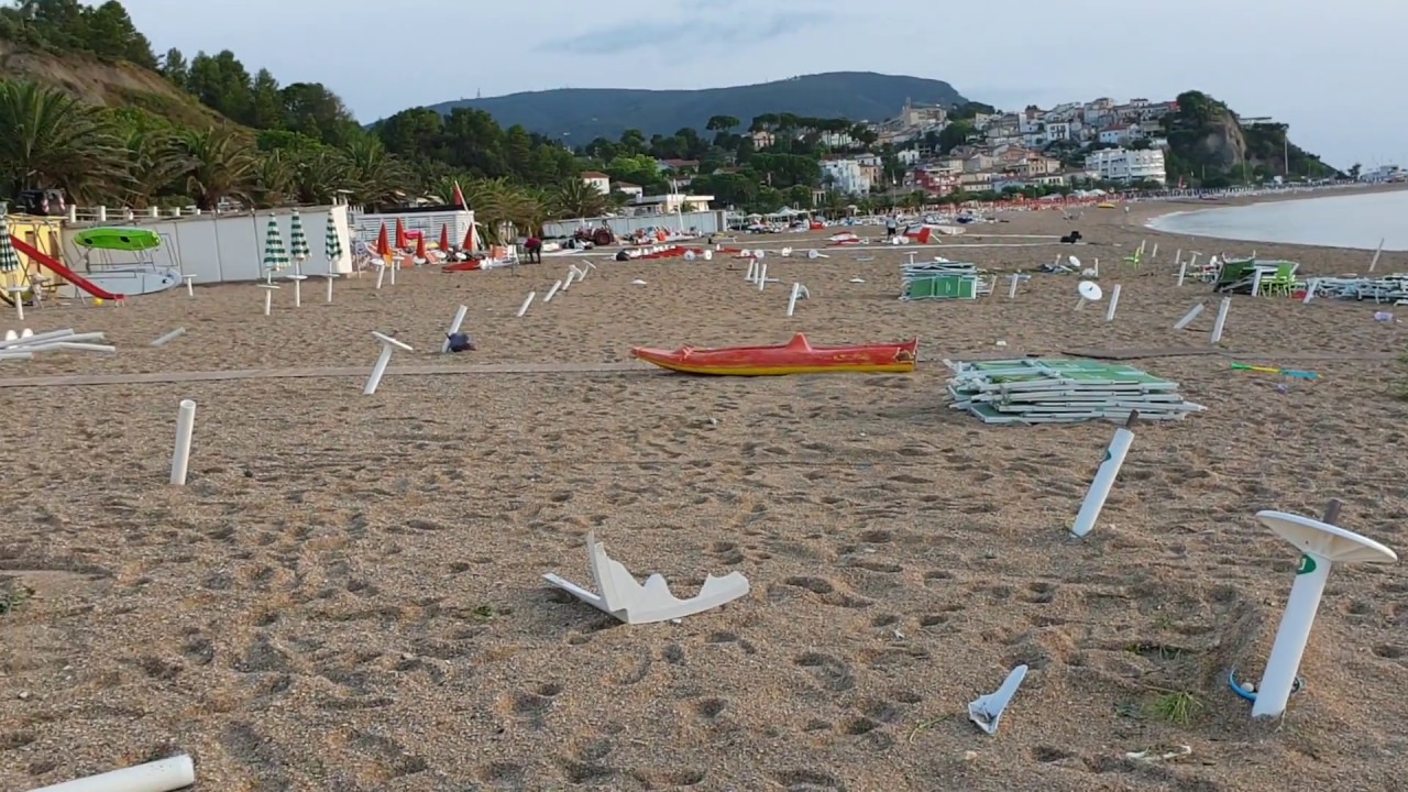 Temporale devastante a Numana