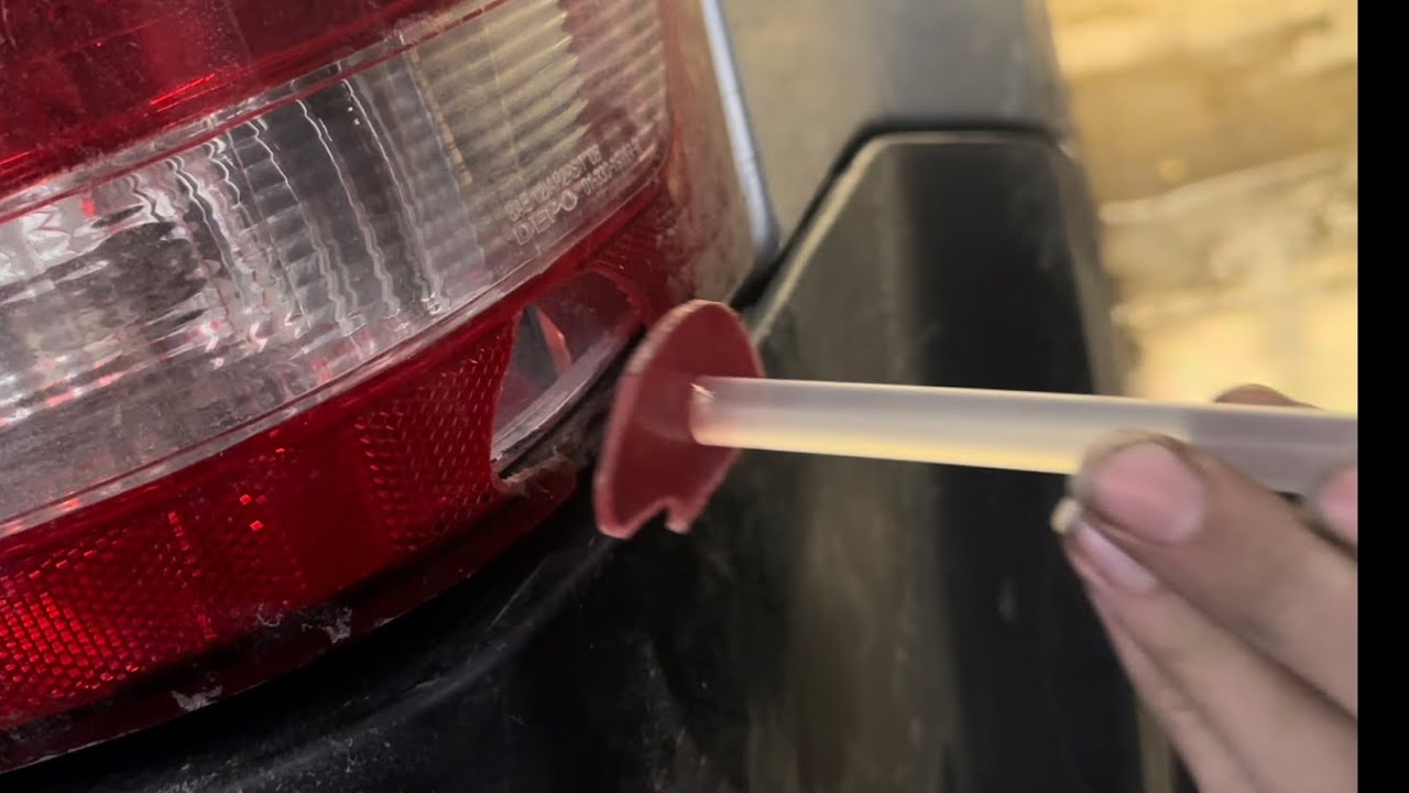 low cost &ldquo;repair&rdquo; BROKEN TAILLIGHT without replacing (plastic welding acrylic)