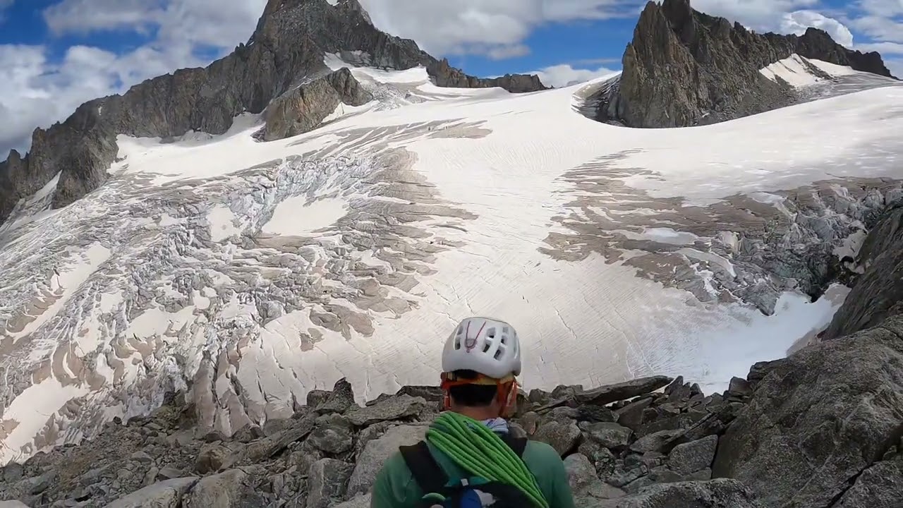 Climbing in the Alps ( Le Petit Flambeau ) 2023 Mont Blanc