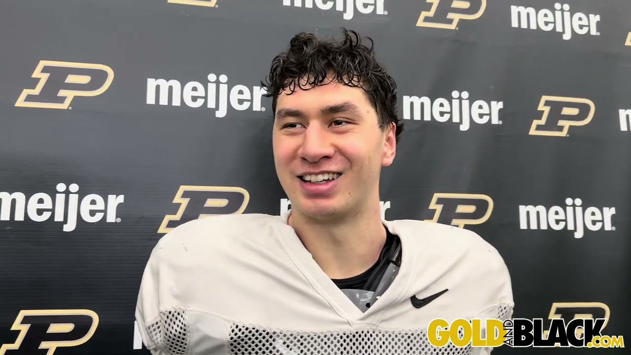 Видео GoldandBlack.com: Чарльз Корреа, лайнбекер команды Purdue, после третьей тренировки весенни...