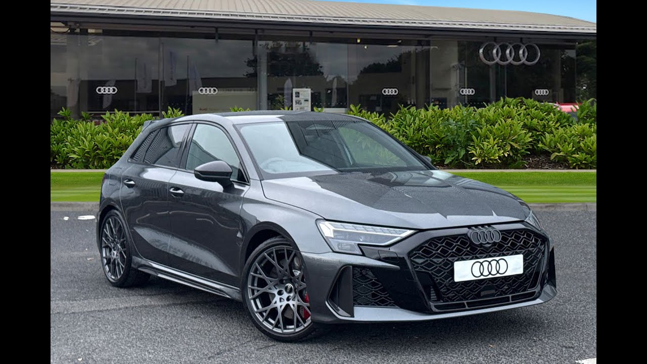 Совершенно новый Audi RS3 Carbon Black Sportback S Tronic quattro | Carlisle Audi | WAUZZZGY2TA90...