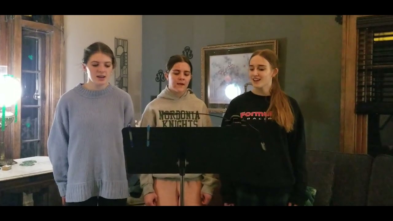 musicislifevl2  Lester Lovelies Kamryn, Clara, and Summer singing The Chain!