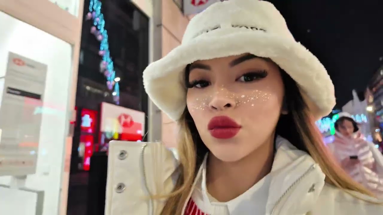 Vlog Diaries: Part I | Regent Street London