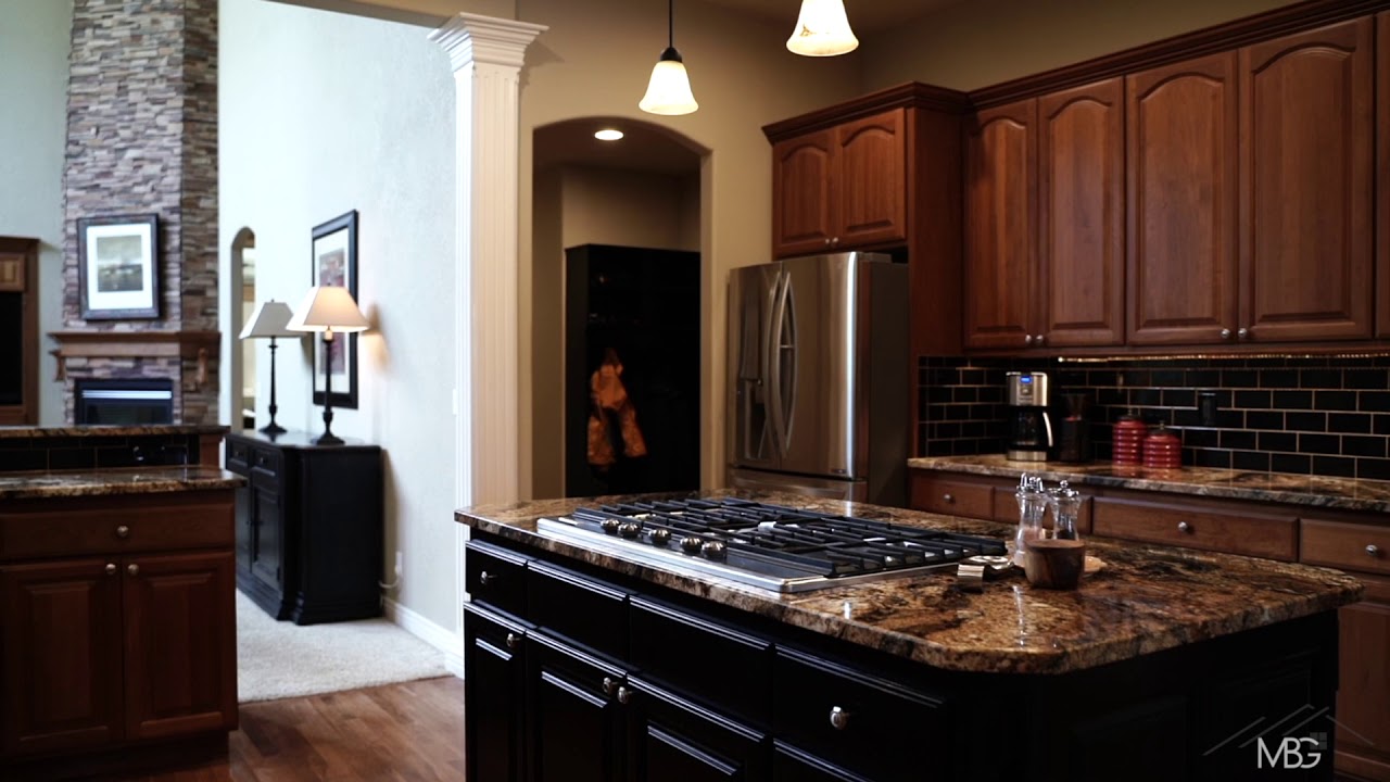729 W Bankside Dr., Eagle | 4 Bedrooms | 4 Bathrooms | 5,019 SQ FT