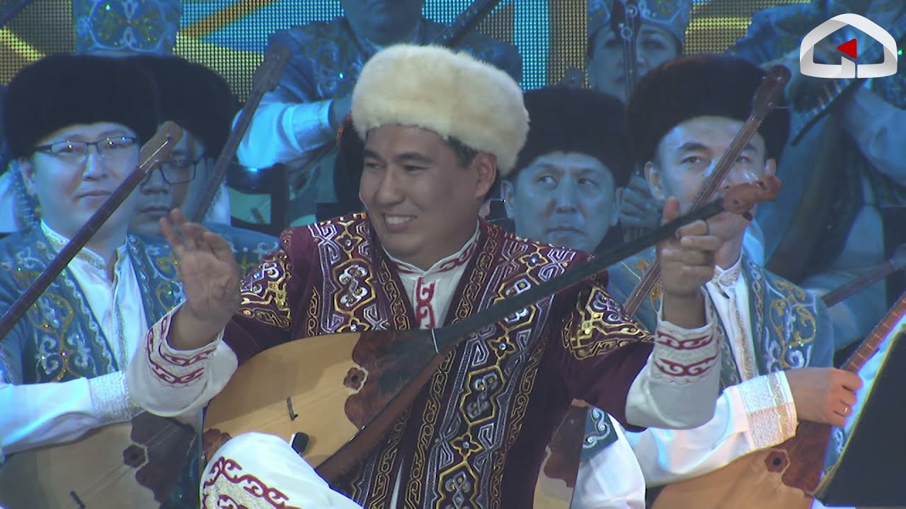 «Достук өрнөктөрү», «Сарыарқа» /«Акак» комузчулар тобу & Курмангазы атындагы элдик аспаптар оркестри