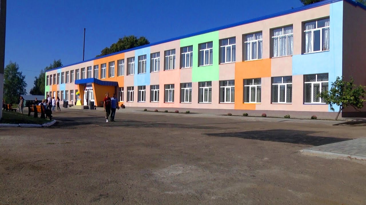 У школах Сумщини пролунав перший дзвоник