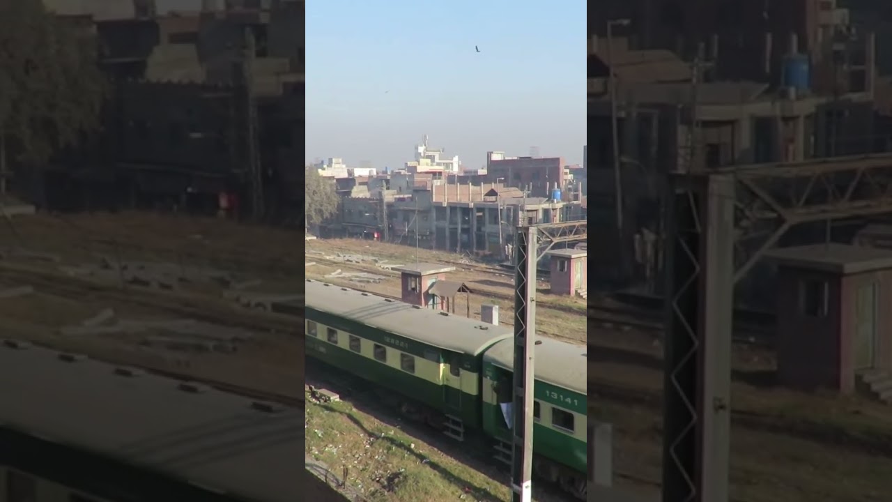 #pakistan #railways Passenger Train Departure From Lahore