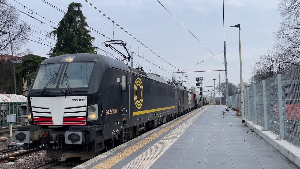 Doppia di E191 032 (Dispolok) + 043 (di GTS)  in transito sulla Milano - Venezia