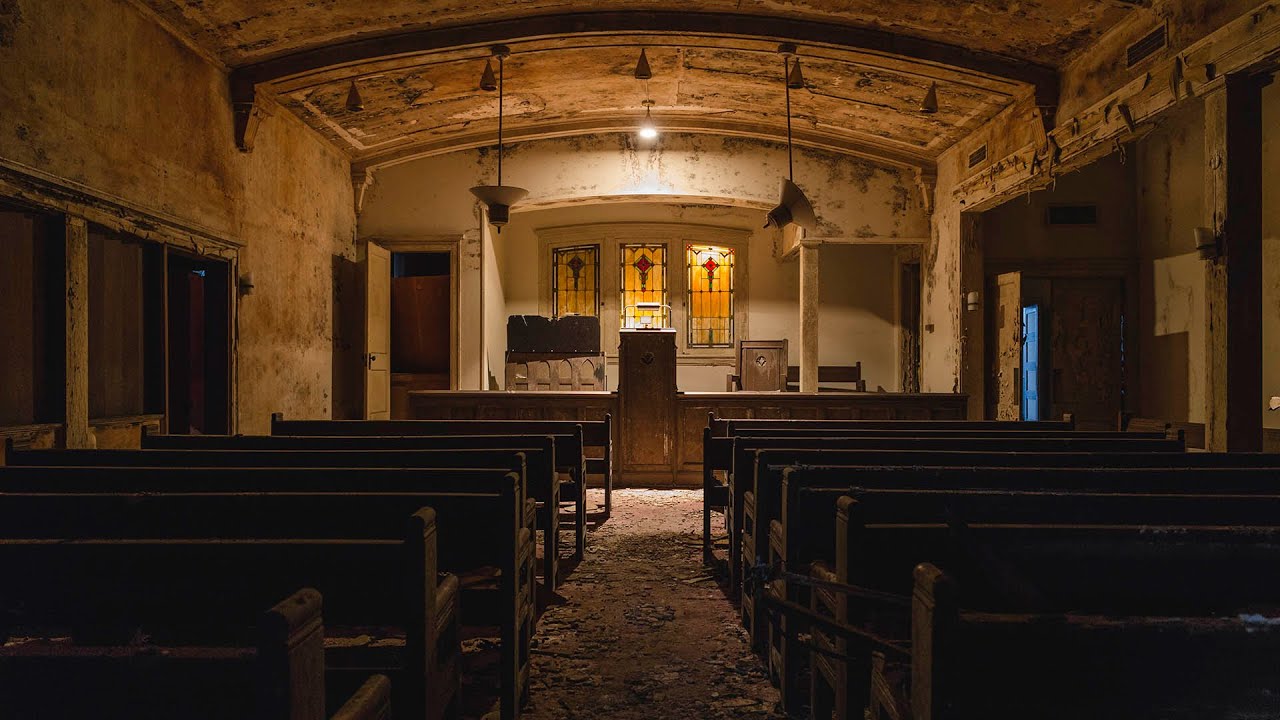 Exploring an Abandoned Funeral Home with Power Still On 💀