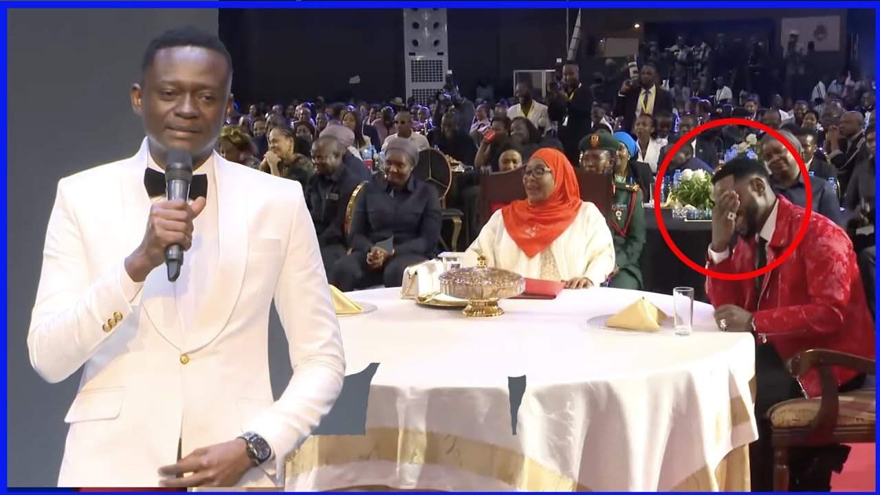 TAZAMA LEONARDO ALIVYOMCHEKESHA RAIS SAMIA KWENYE USIKU WA TUZO ZA COMEDY 2025.