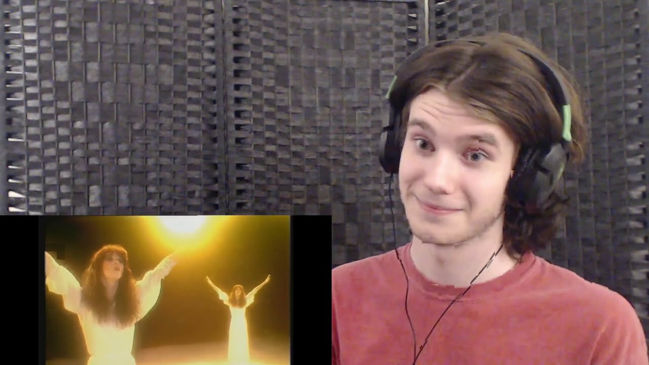 First listen to Kate Bush - Wuthering Heights (REACTION) |Based on a classic novel, WOW|