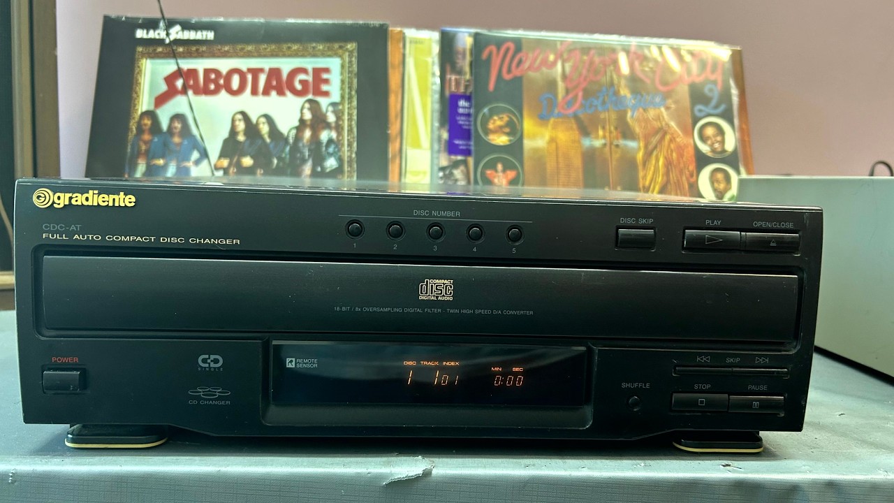 O Rei do Som - CD Change Gradiente CDC-AT