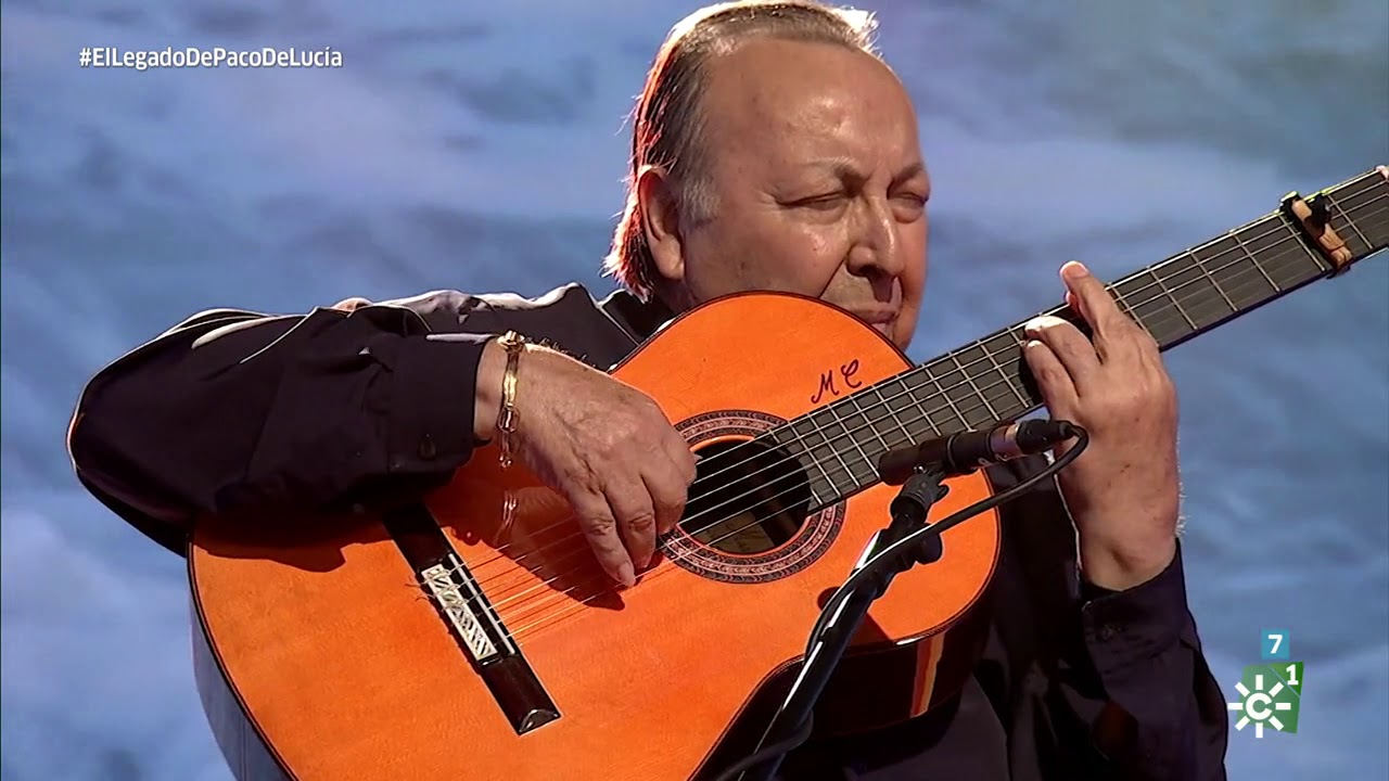Paco Cepero toca en directo su homenaje a Paco de Lucía
