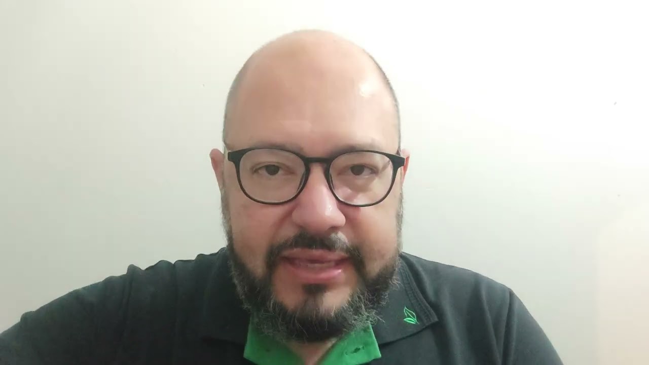 Entrar pro quarto e fechar a porta não é literal, fala de privacidade e prioridade pra estar com Ele
