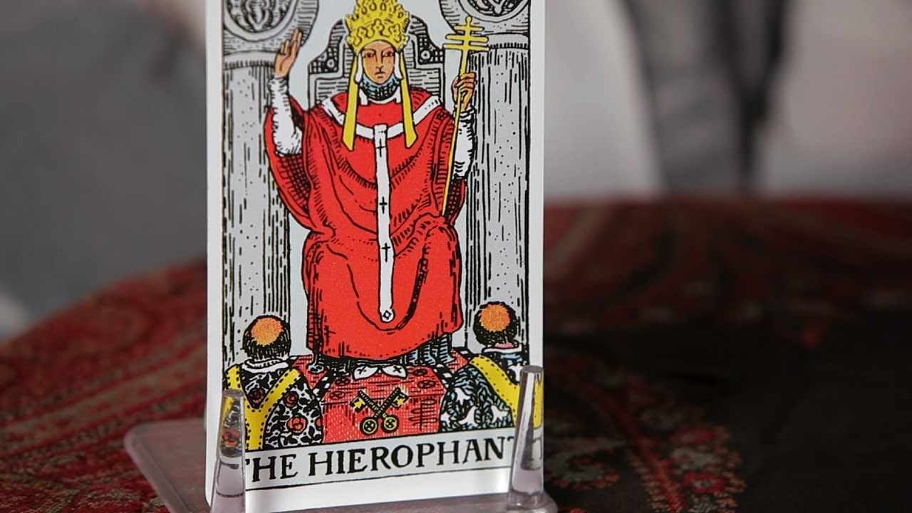 How to Read the Hierophant Card | Tarot Cards