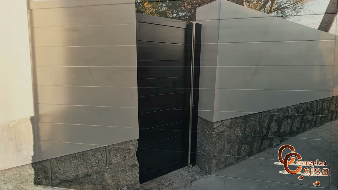 Puertas de parcela corredera y peatonal, Aluminio Soldado