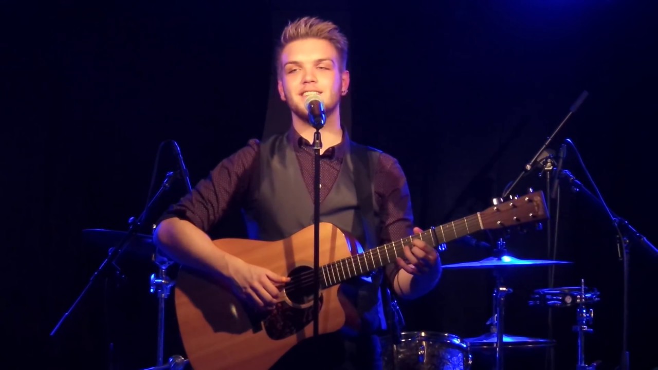 Jacob Dinesen LIVE - 