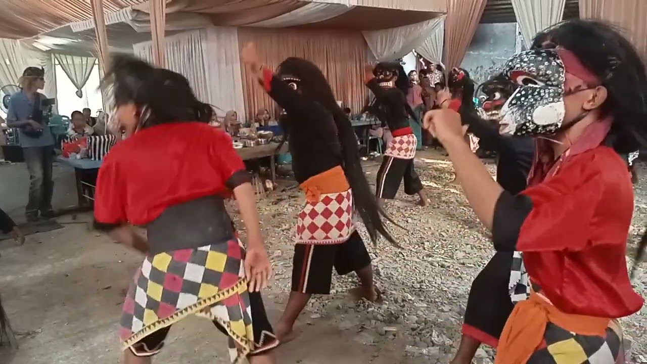 Tarian sembahan cepetan alas randu budoyo live peniron dukuh Krajan Pejagoan kbumen