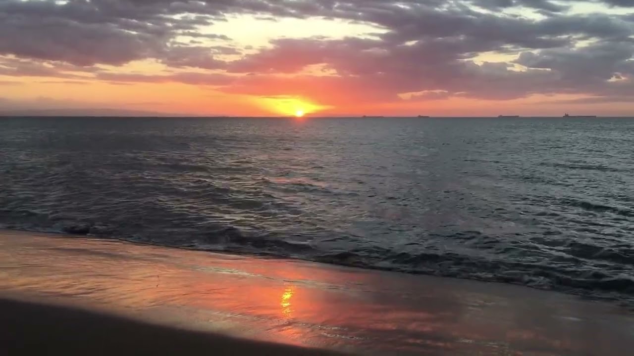 Relaxing Beach Vibes with Indian Sitar Music with beautiful Sunsets all over the United State