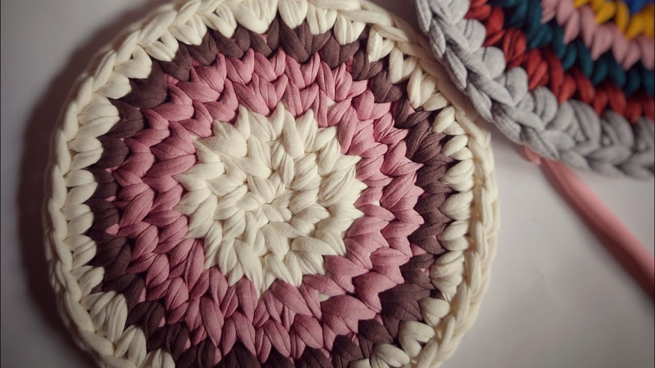 كروشيه طريقة عمل دائره بخيط الكليم المصري / crochet round /t-shirt yarn