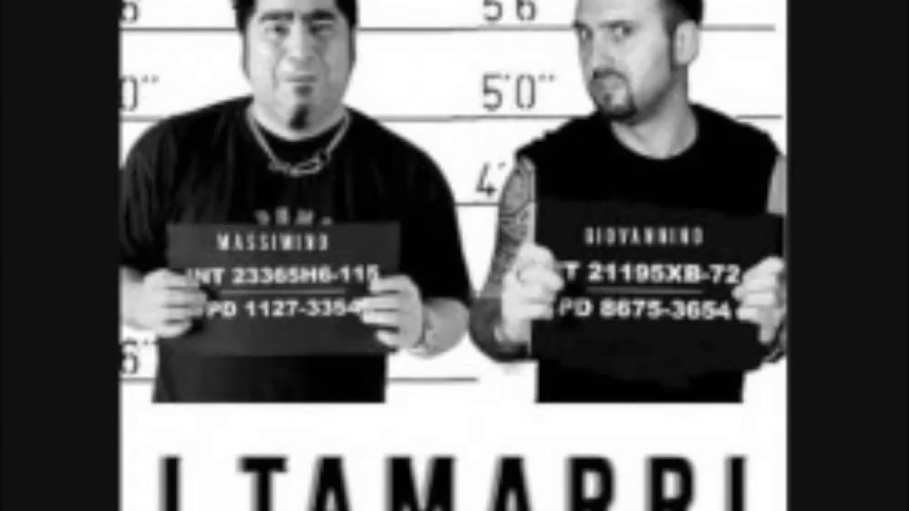 Lo Zoo di 105 - I TAMARRI cercano un fabbro per saldare una mitragliatrice -