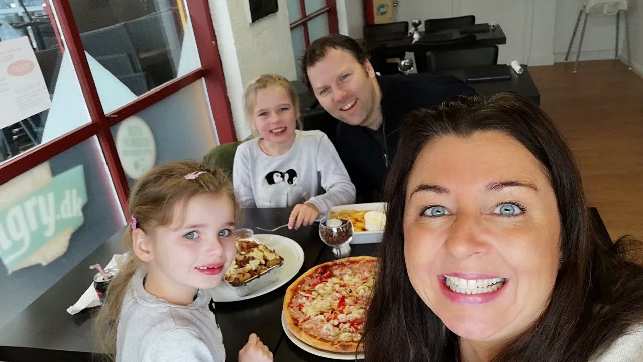 SanneVilleFamily❤️Reklame for Tannhauser Marielyst🍕