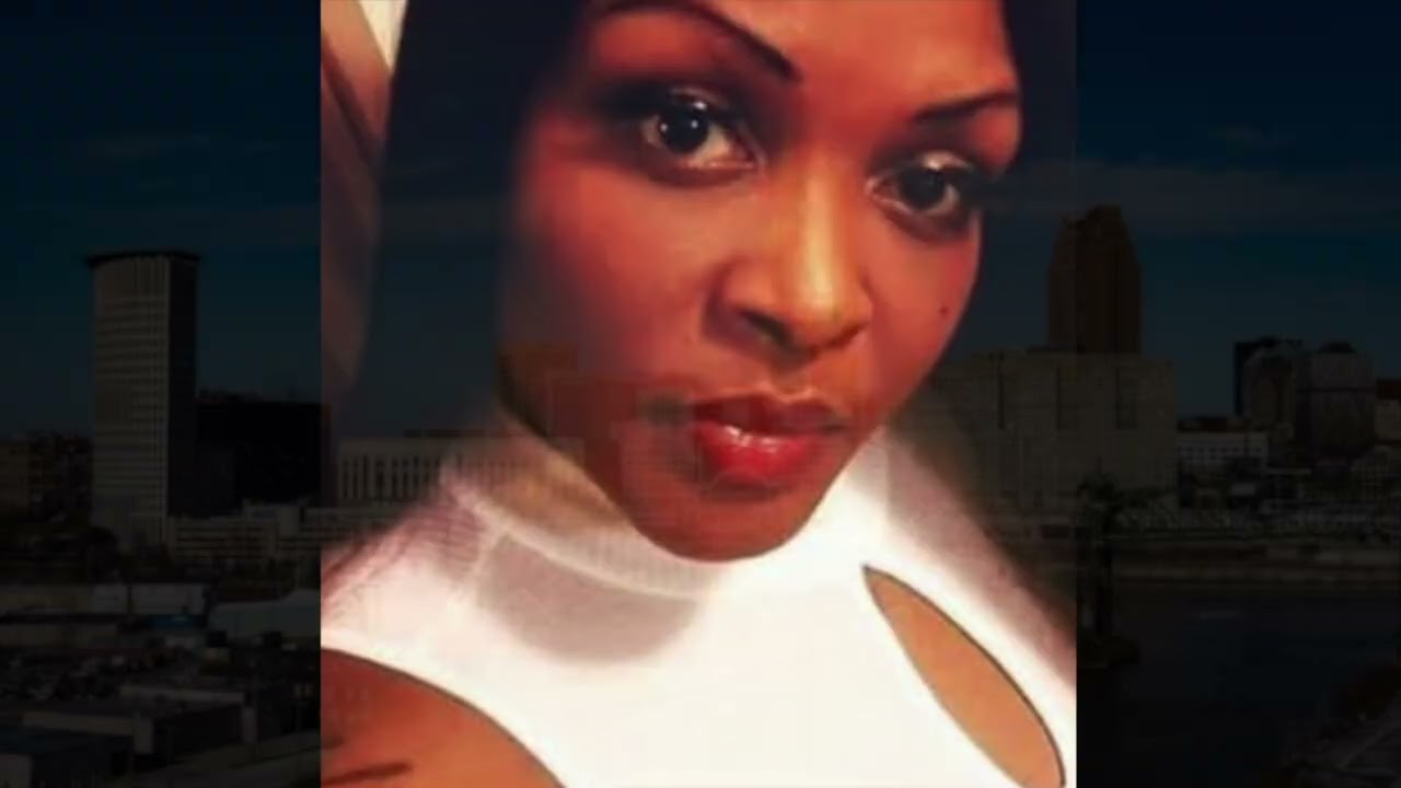 GET YOUR OWN LIFE NIA2SEXY MOTLEY BHS 2025