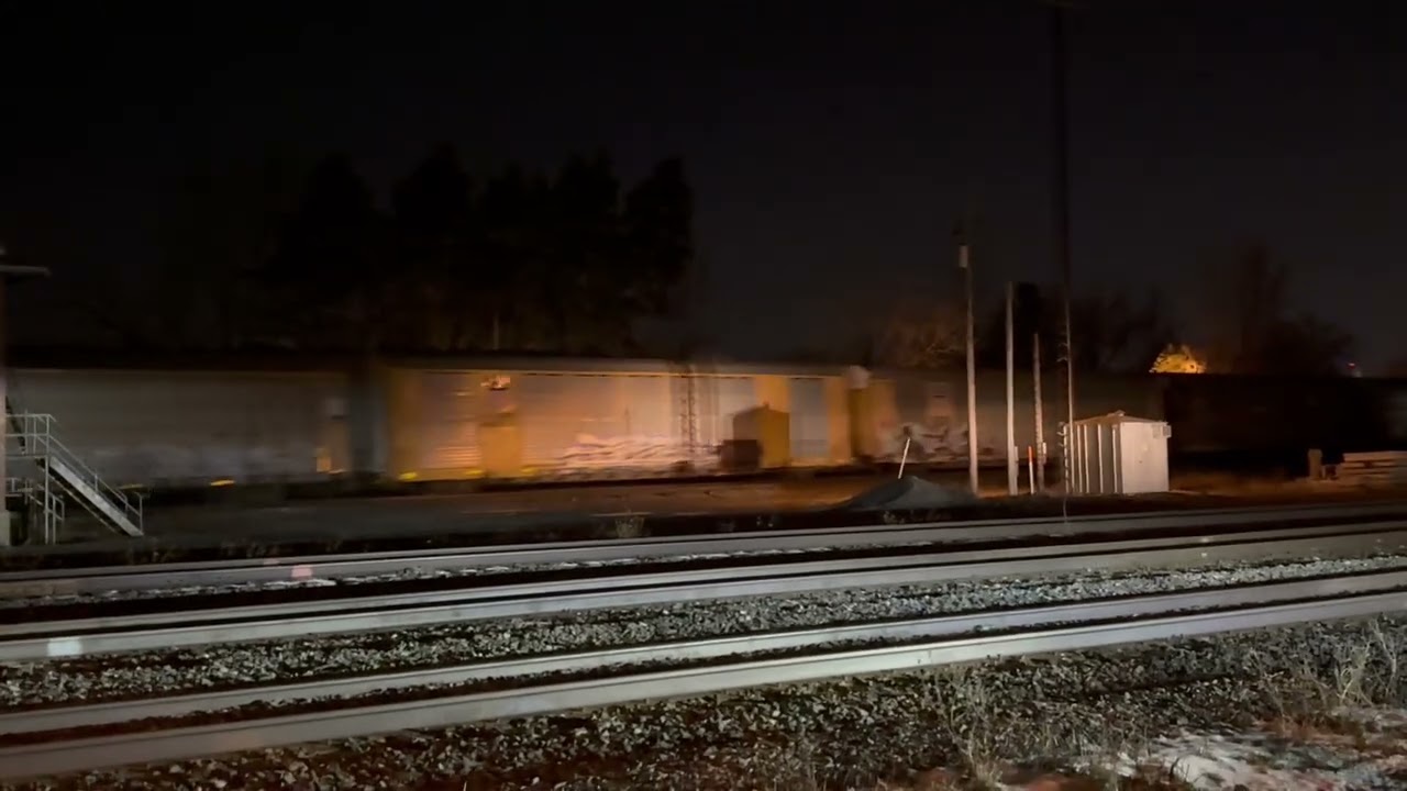 NS 1054 leads NS 17E through ￼Berea Ohio