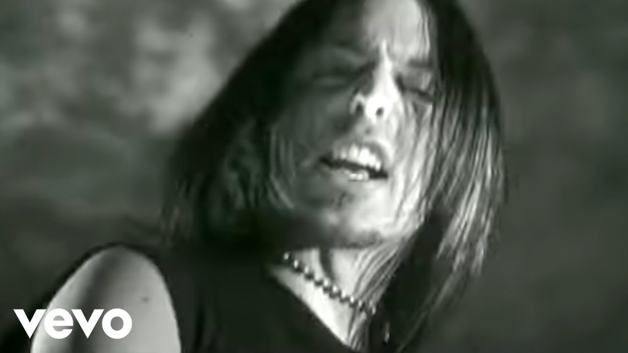 Bullet For My Valentine - Suffocating Under Words Of Sorrow (What Can I Do) (Official Video)