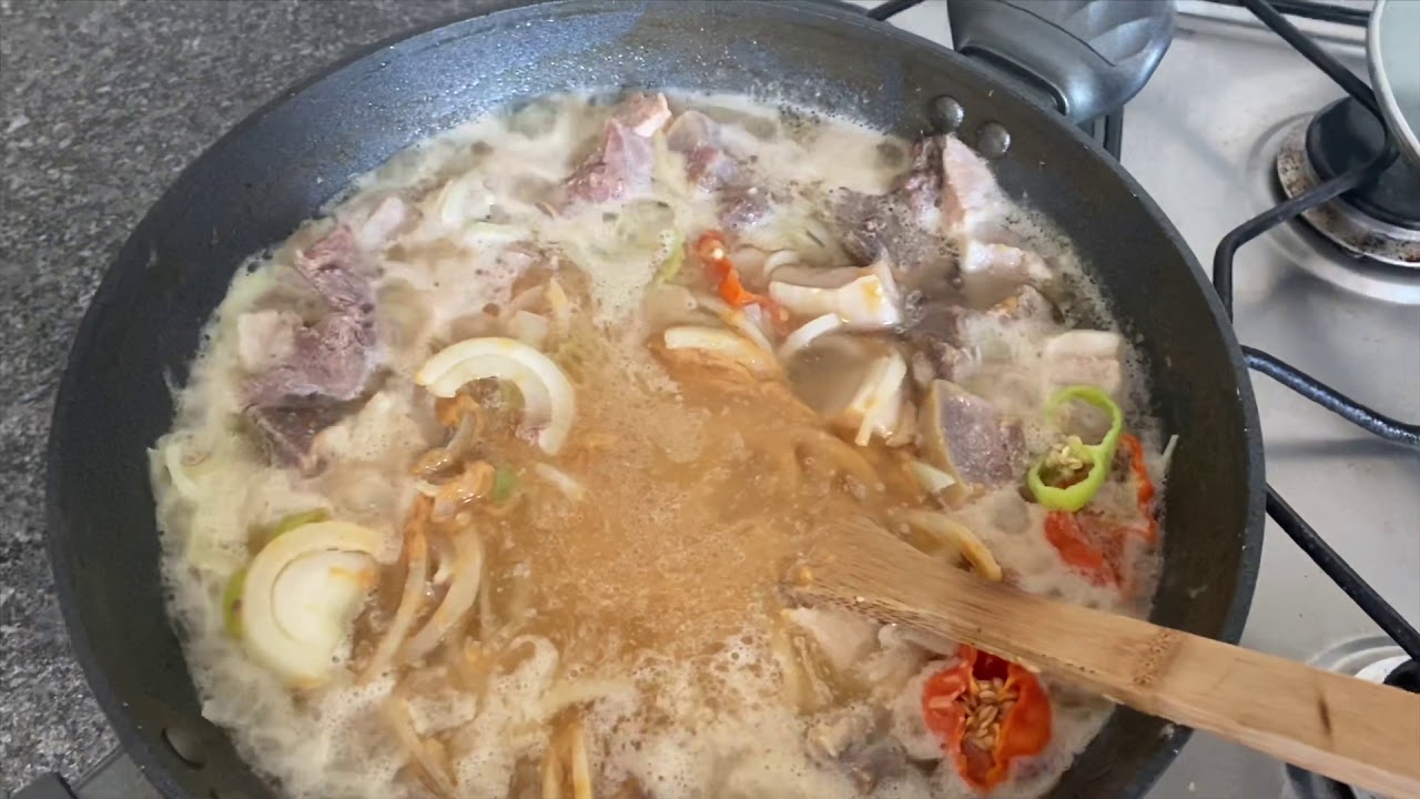 How to make Sierra Leone 🇸🇱 Cassava leaves 🍁 with oil 🥩🐟🇸🇱😋