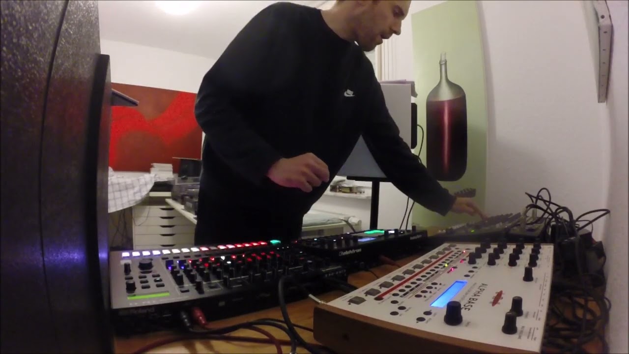 Mister Jay - LiveJam #01 - Analog [Micro, Deep, Minimal]