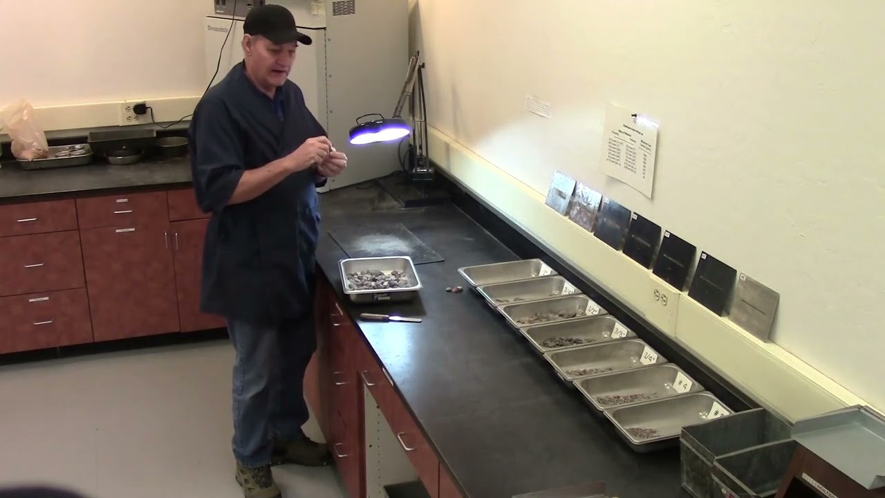 AZ212 - Percentage of Fractured Coarse Aggregate Particles