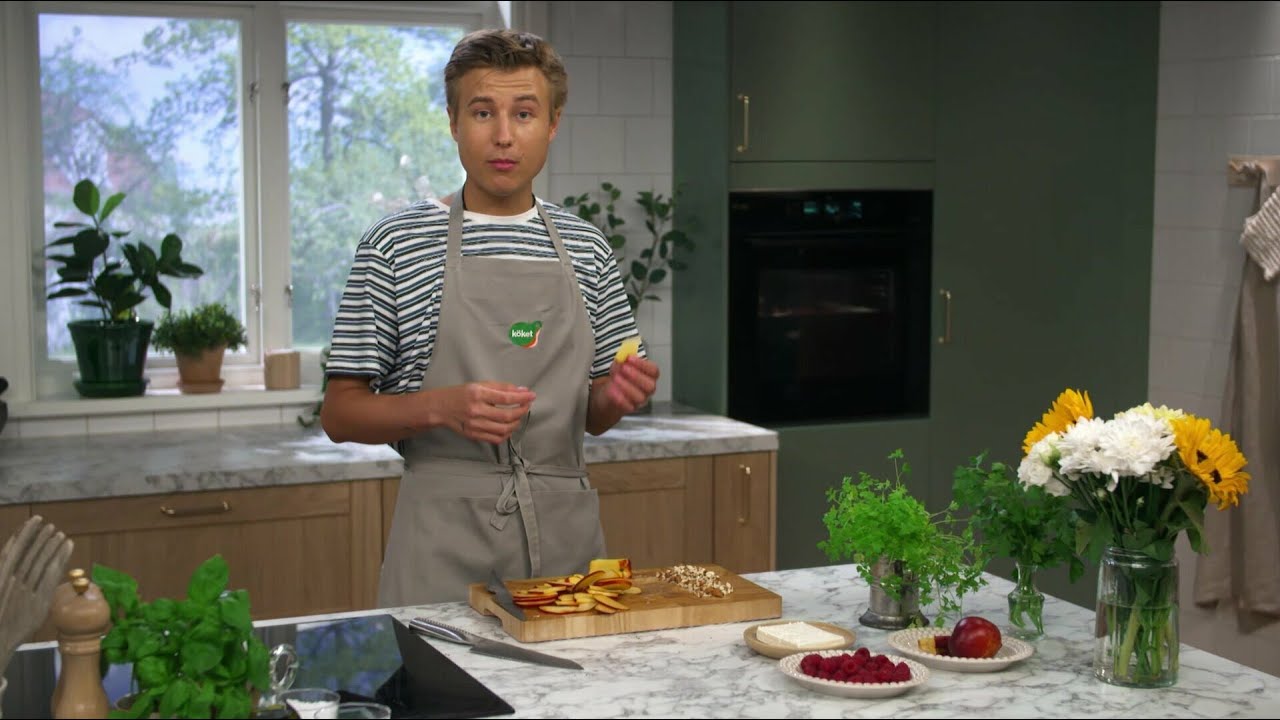 Kökets middag: Bakad rödbeta med hallon, mandel och fetaost - Köket