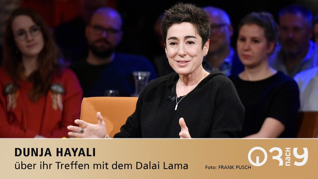 Dunja Hayali über ein Geschenk vom Dalai Lama