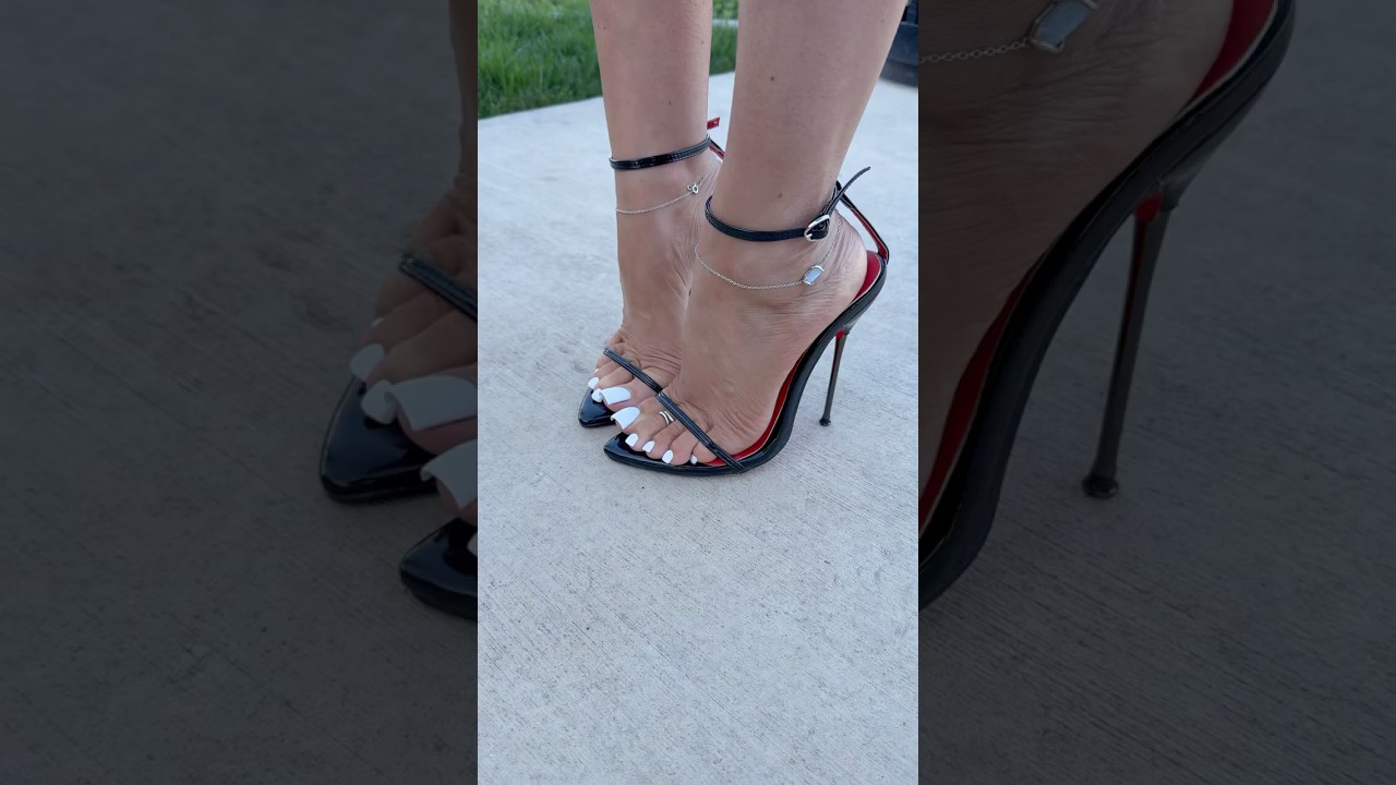 Gorgeous black sandals with red soles ❤️ 