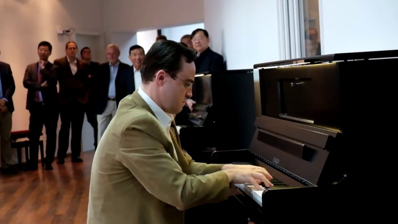 FEURICH 123 &ndash; Vienna Made in Austria Klavier -Vladimir Kharin Flight of the Bumblebee   AmateurVideo