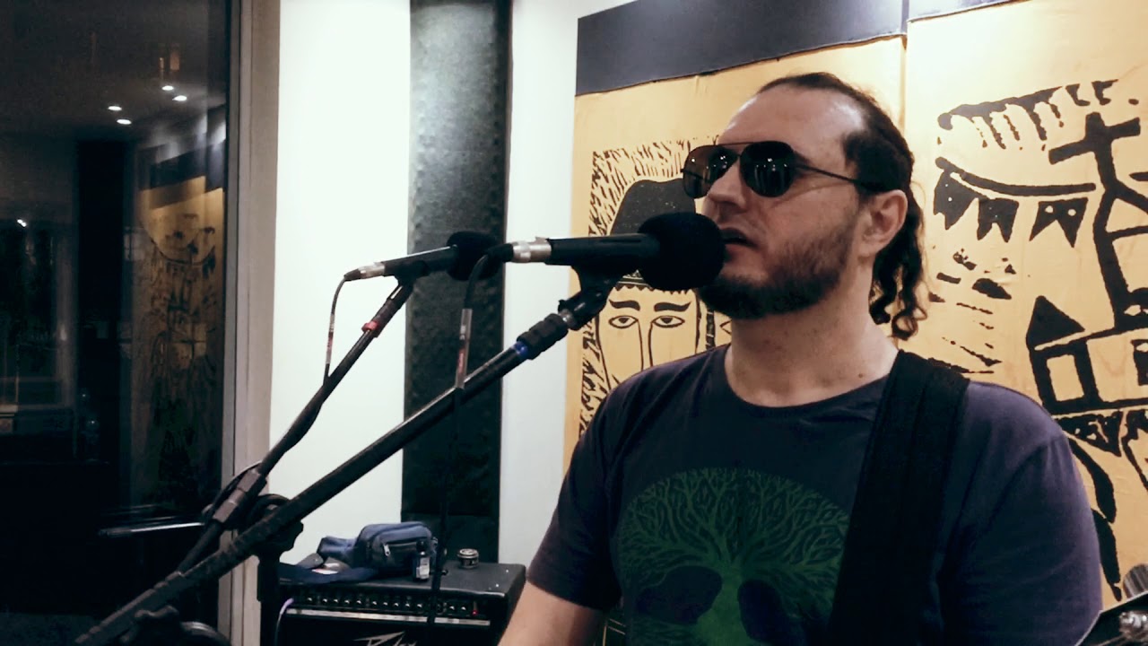 Cren&ccedil;a tipo 04 ao vivo no Groovie Music Studio