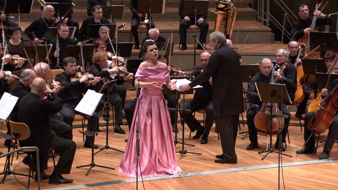 Vakhtang kakhidze Conducts Opera Gala in  Berlin  Philharmonie (First part)