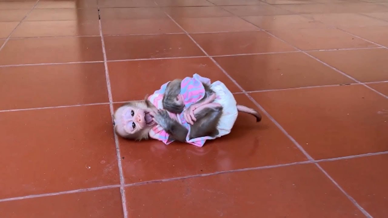 Tiniest World Linda Tantrum On Floor Extremly Anqry Mom