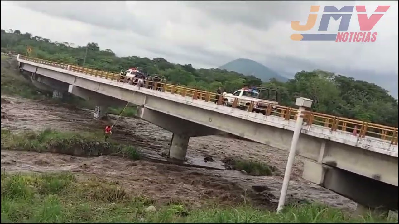 Rescatan a dos bañista en el Río San Nicolás de Mapastepec