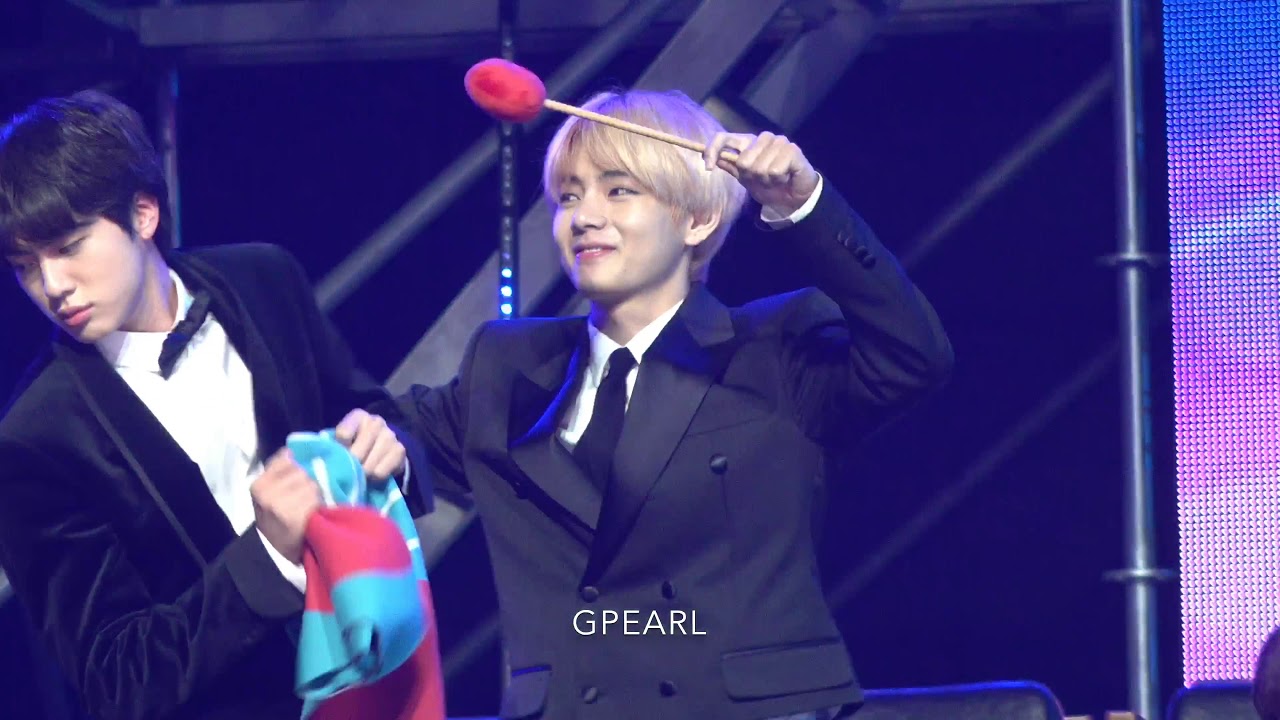 190105 GDA 골든디스크 방탄소년단 뷔 태형 대기석 리액션 직켐 BTS V focus(reaction to 임창정) [4k]