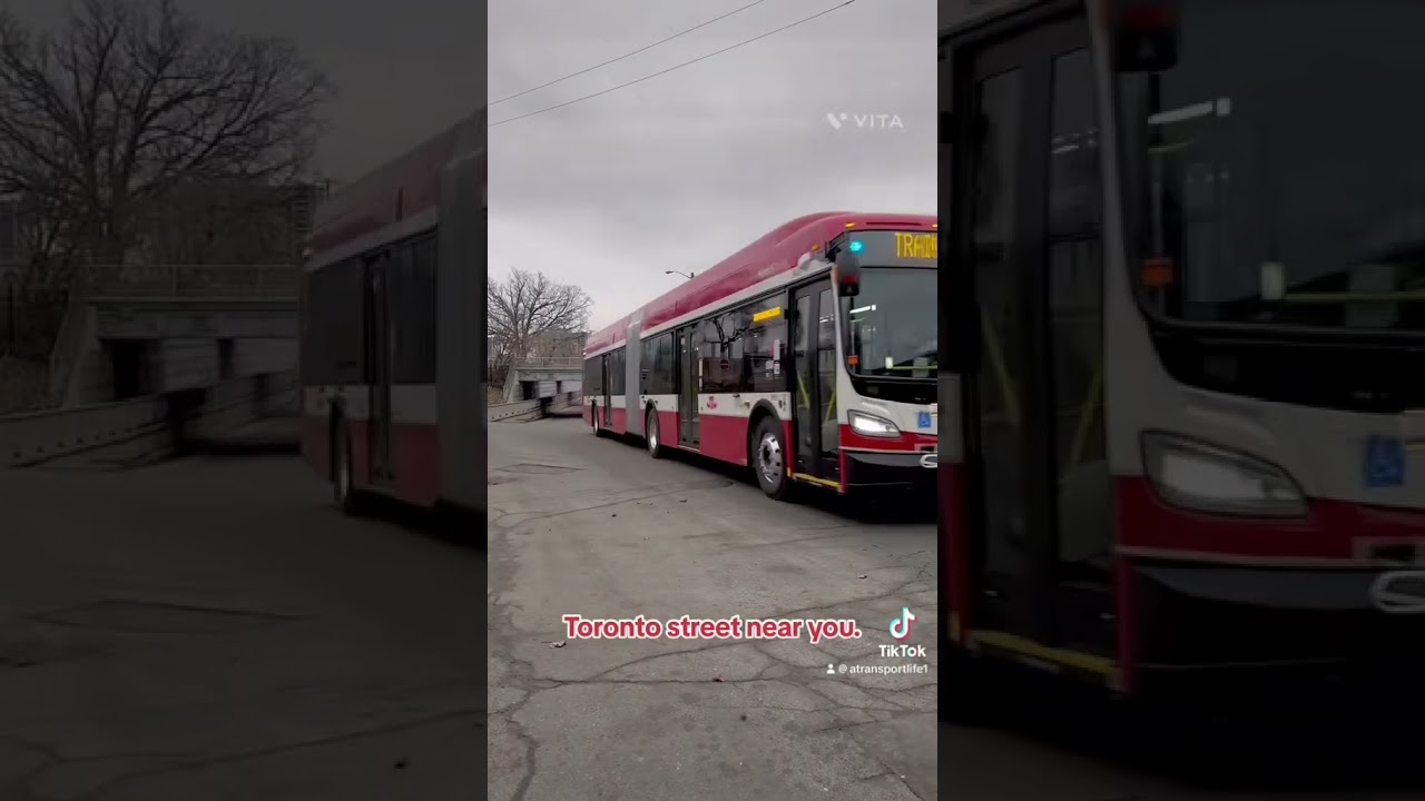 Ahh, Zee 9400 Series TTC XCELSIORS #busspotting #torontolife #capturetransit
