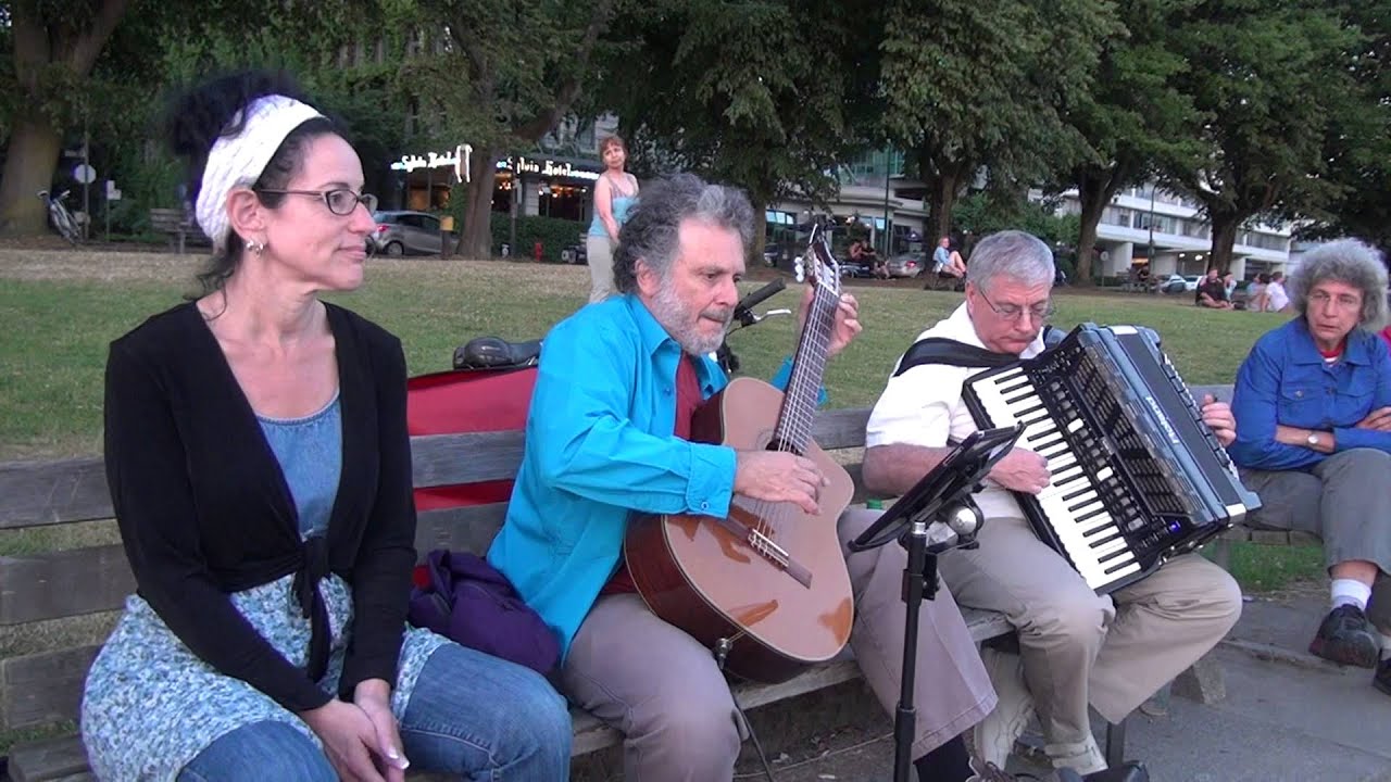 03310 ENGLISH BAY MUSIC with Reb Laura and Charles Kaplan