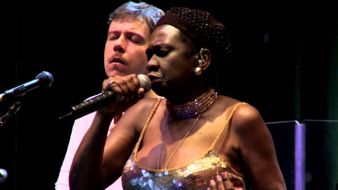 casuarinaoficial - Casuarina - Segredo (com Nilze Carvalho e Áurea Martins / DVD 10 Anos de Lapa)