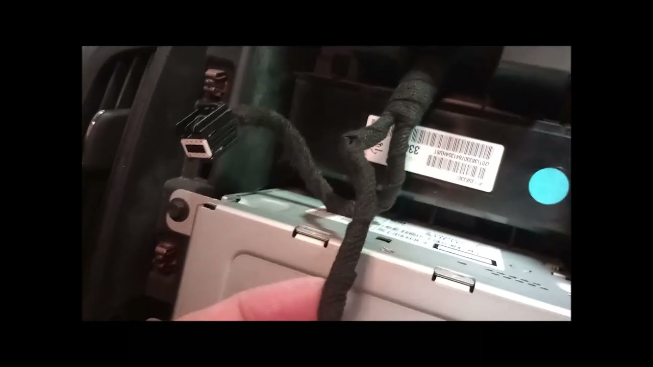 replacing infotainment screen 2012 chevy volt black screen