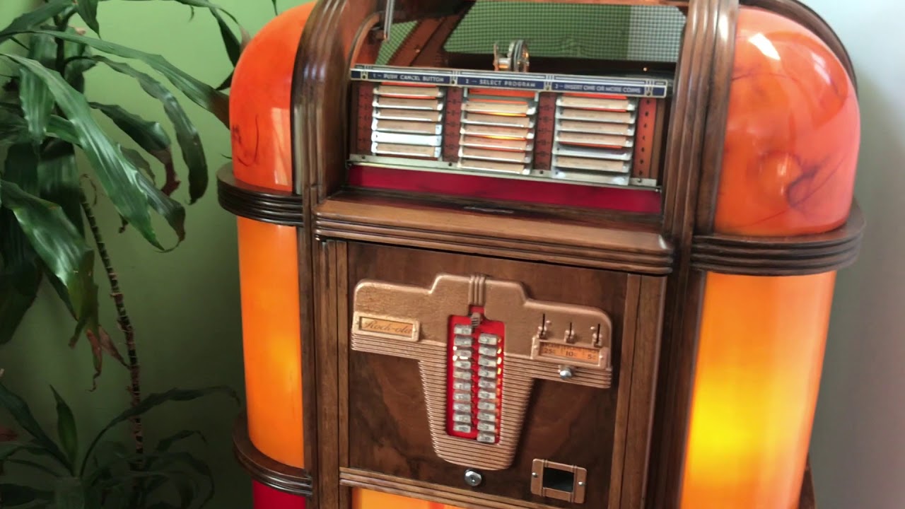RESTORED - 1939 Rockola Jukebox