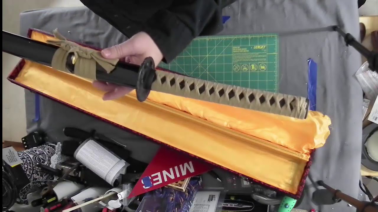VIDEO 50!UNBOXING A HUGE DOUBLE SCRATCH AND DENT SWORD GRAB AND GO MYSTERY BOX FROM BudK TRUESWORDS