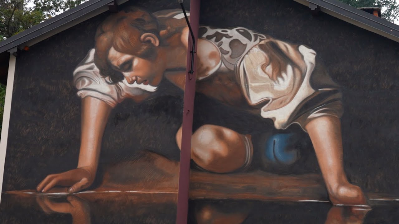 Il Narciso di Caravaggio dipinto da Ravo a Comerio